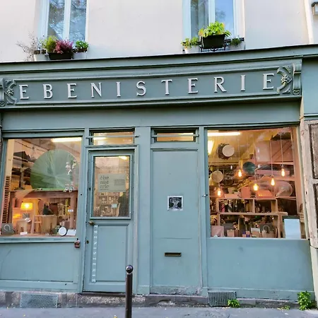 30m2 In The Heart Of * Parigi