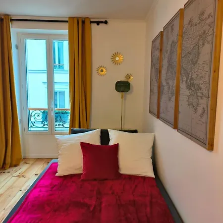 30m2 In The Heart Of Apartment Paris