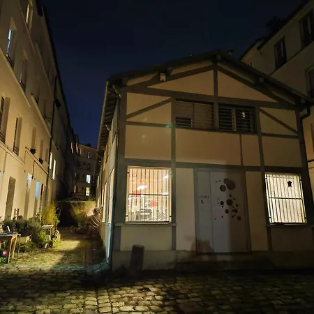 30m2 In The Heart Of * Paris