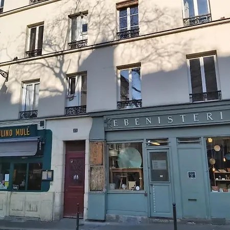 30m2 In The Heart Of Apartment Paris